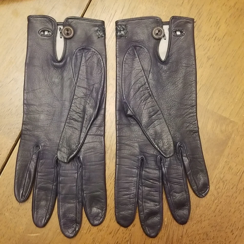 Vintage navy gloves and jewelry roll bag